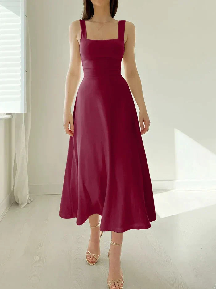 Zomerse damesjurk met brede bandjes en aansluitende taille – SOLARA SHAPE - Glamorix