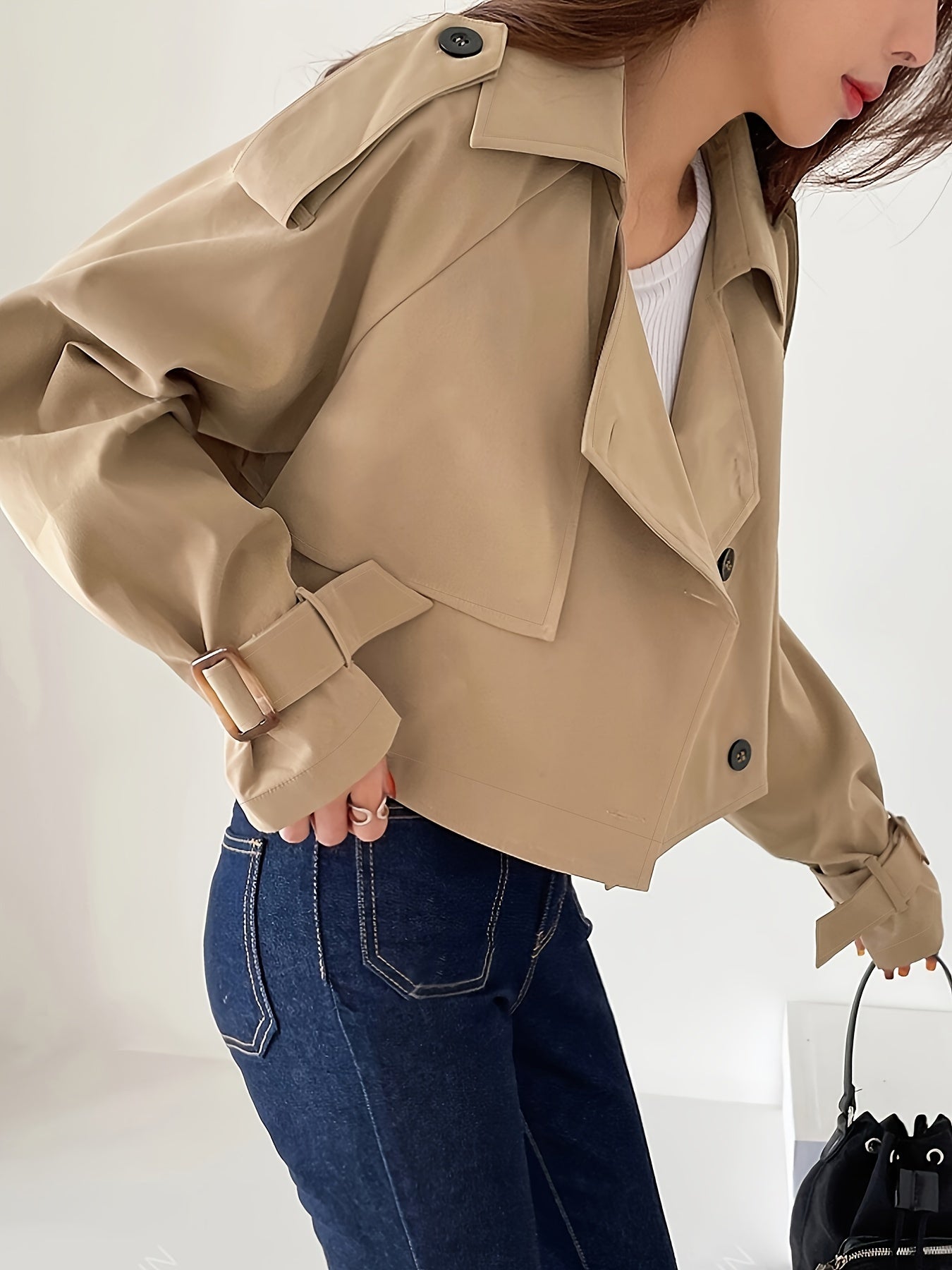CAMILLE - Korte trenchcoat met dubbele knoopsluiting en riemmouwen voor dames