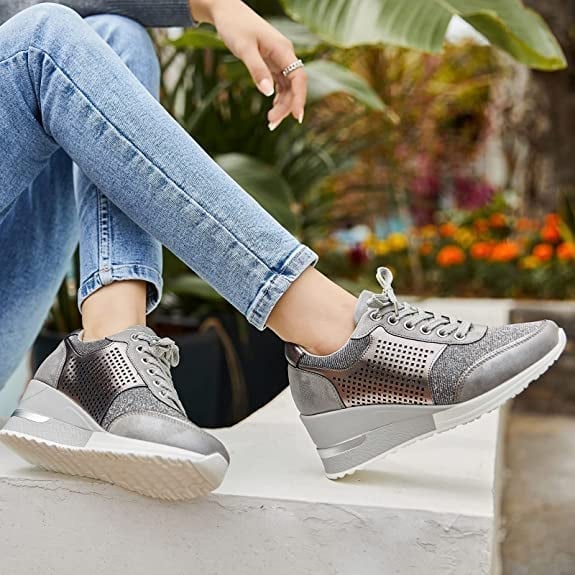 AMELIA – Dames sneakers met sleehak en sportieve elegantie - Glamorix