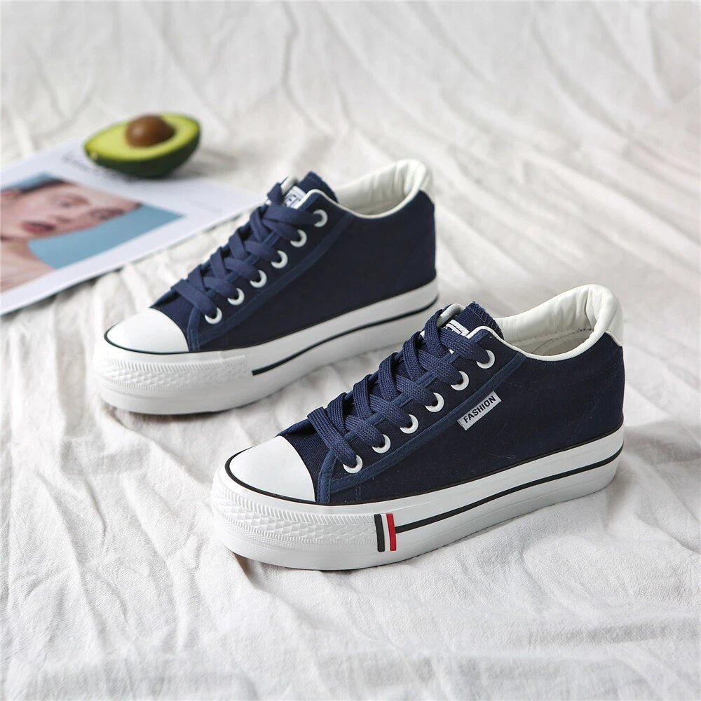 Dames platform sneakers met minimalistische zool – LIVIA RISE - Glamorix