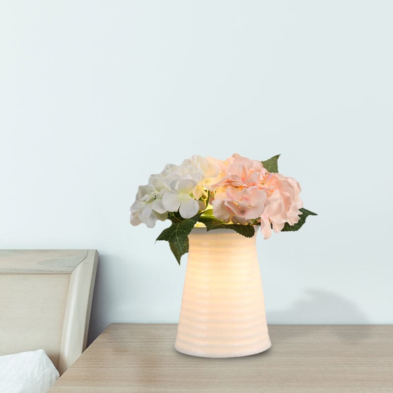 https://www.selzar.nl/products/luna-elegant-art-deco-glazen-nachtlamp-voor-een-romantische-slaapkamersfeer