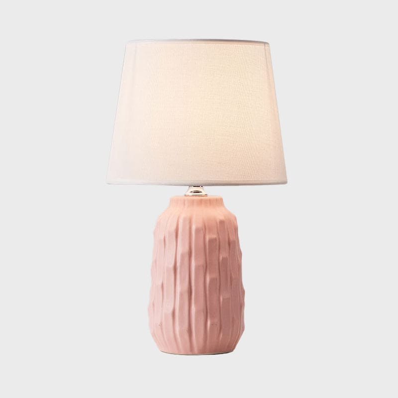 LUMINA - Design tafellamp met taps toelopende kap en cilindrische keramische voet