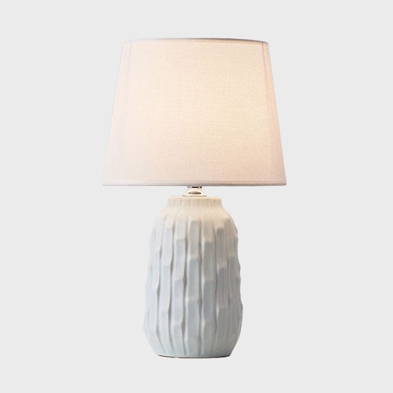 LUMINA - Design tafellamp met taps toelopende kap en cilindrische keramische voet