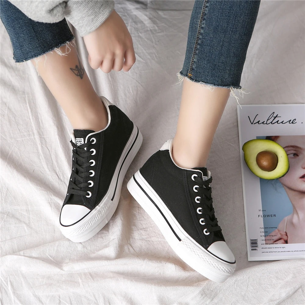 Dames platform sneakers met minimalistische zool – LIVIA RISE - Glamorix