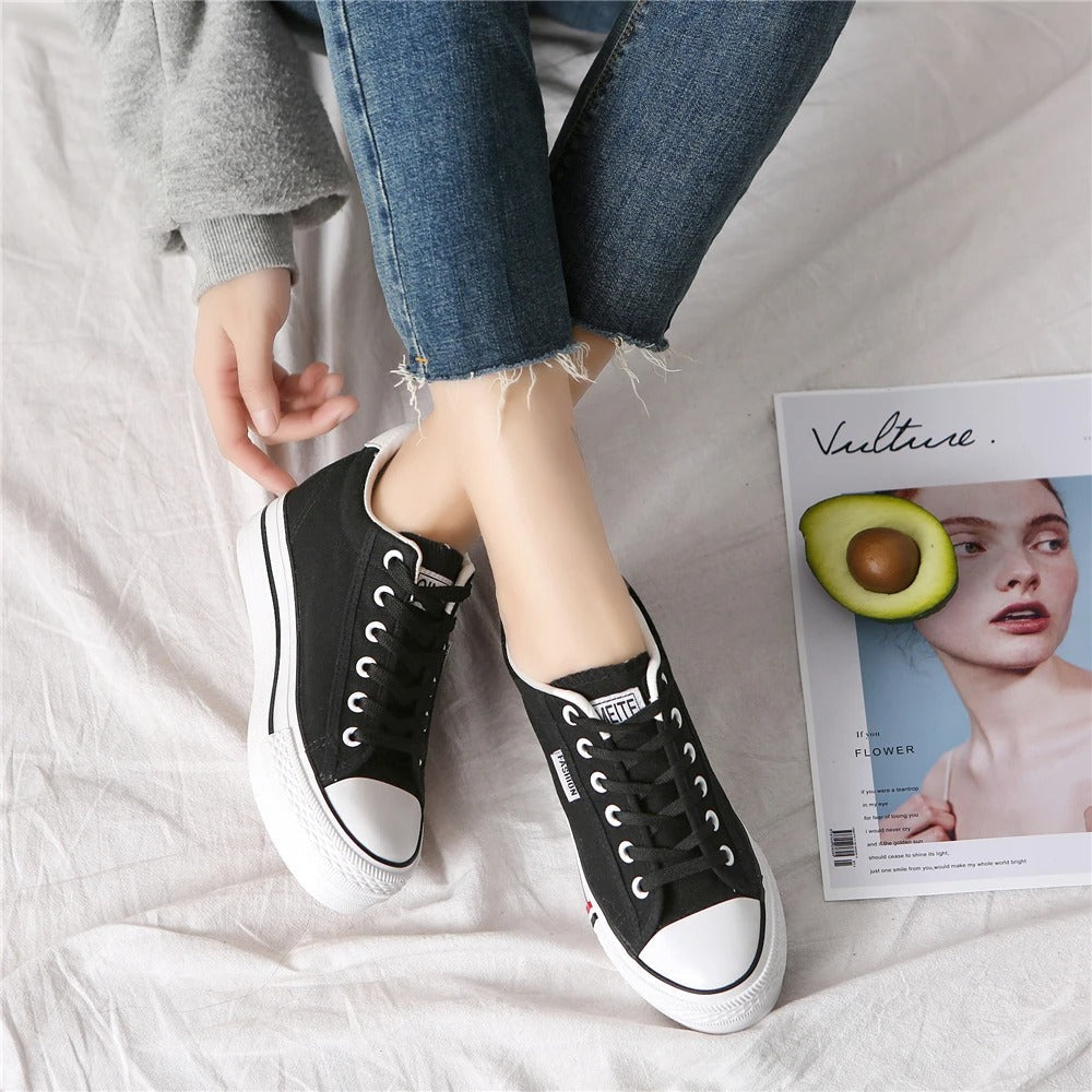 Dames platform sneakers met minimalistische zool – LIVIA RISE - Glamorix