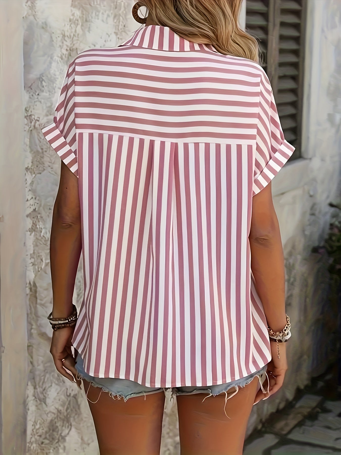 Damesblouse met korte mouwen en speelse streepdessin – LIVIA STRIPE - Glamorix