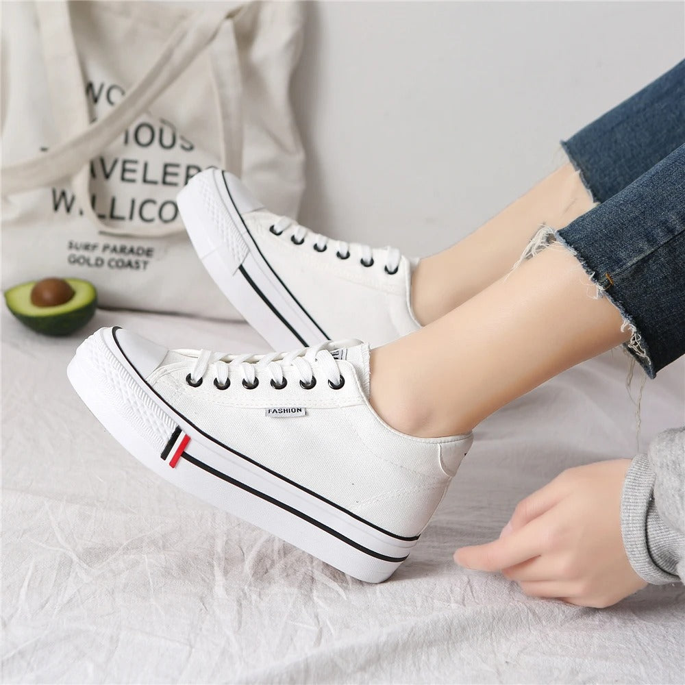 Dames platform sneakers met minimalistische zool – LIVIA RISE - Glamorix