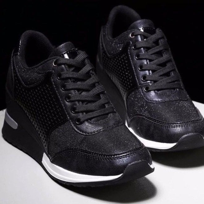 AMELIA – Dames sneakers met sleehak en sportieve elegantie - Glamorix