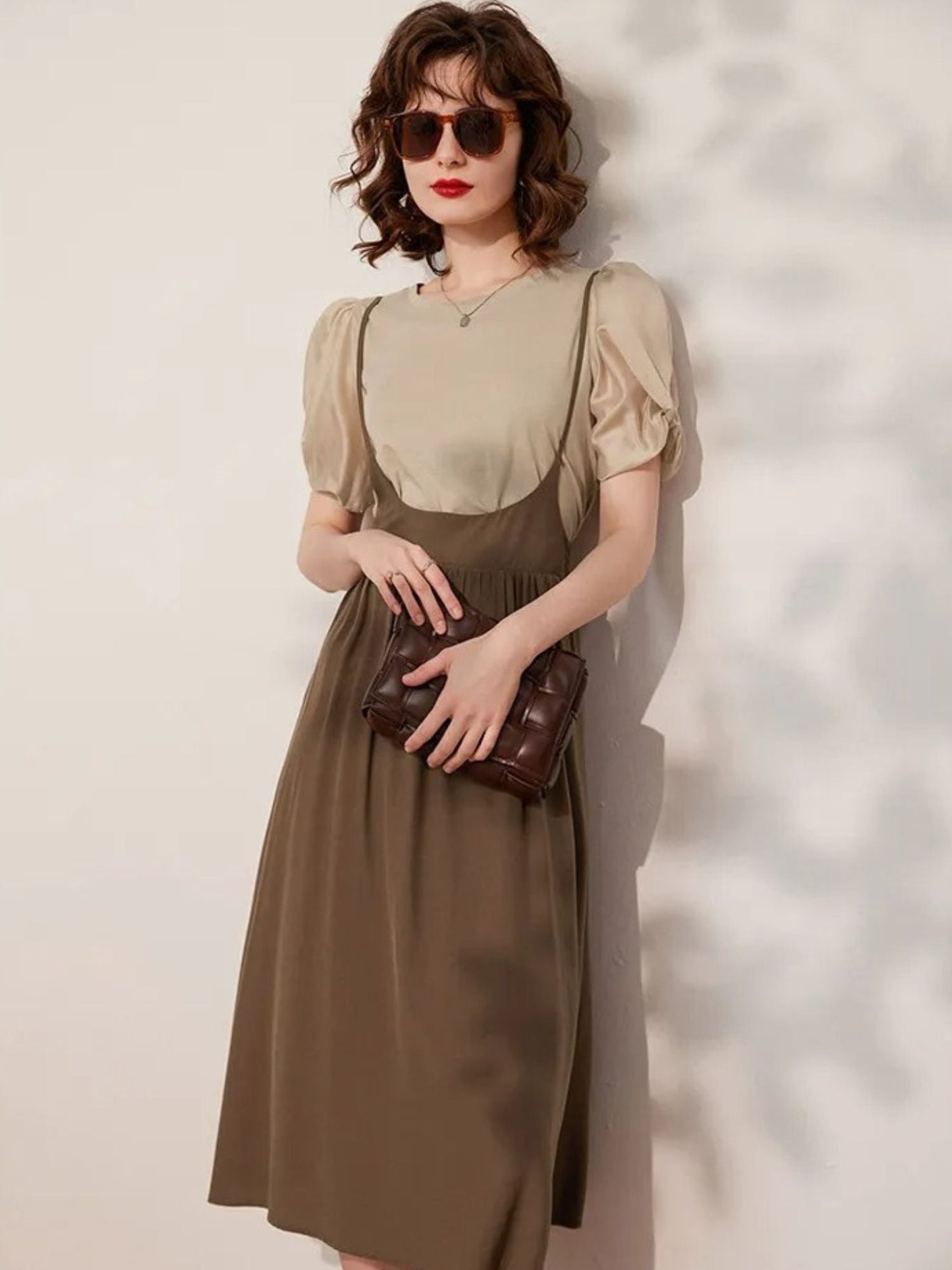 Twee-delige dames set met pofmouwtop en midirok met strikbandjes – AMARA SET - Glamorix