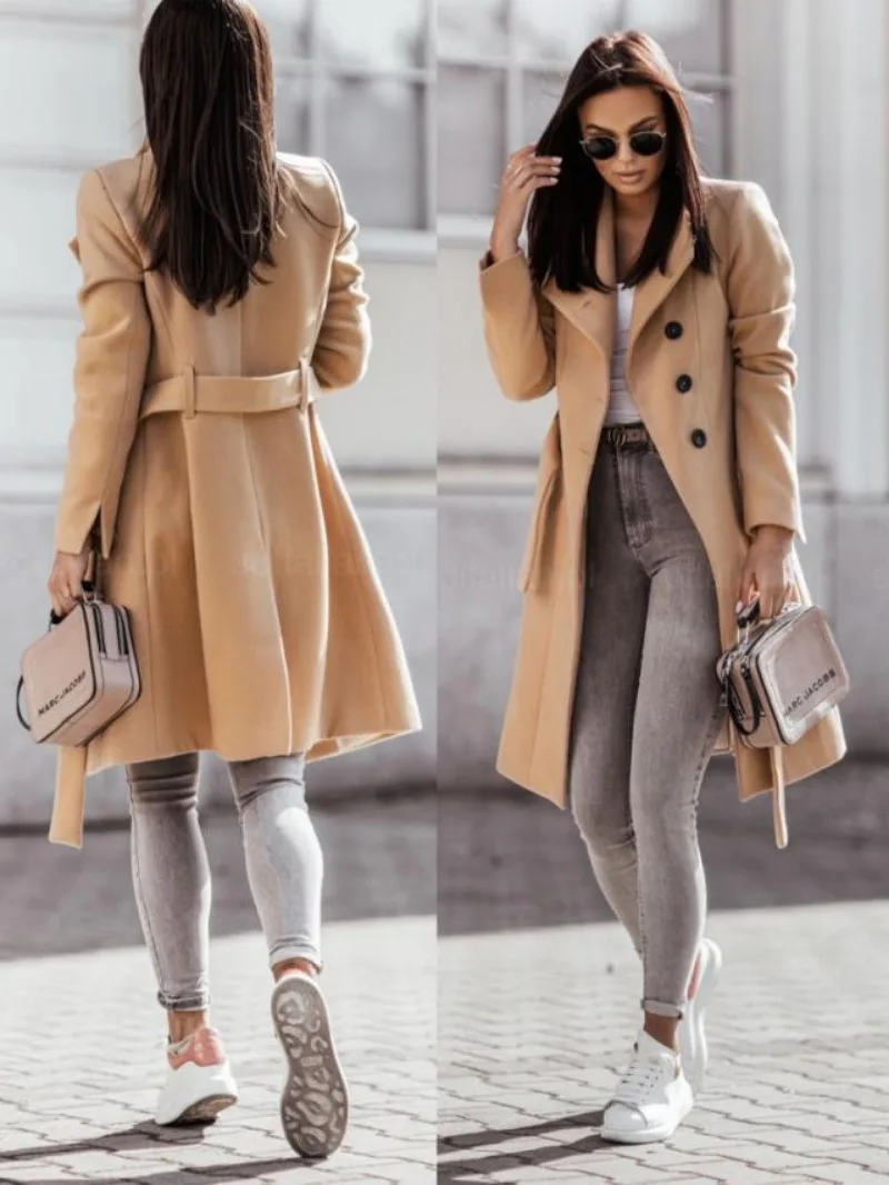 CELINE - Stijlvolle trenchcoat met dubbele knoopsluiting en slim fit voor dames