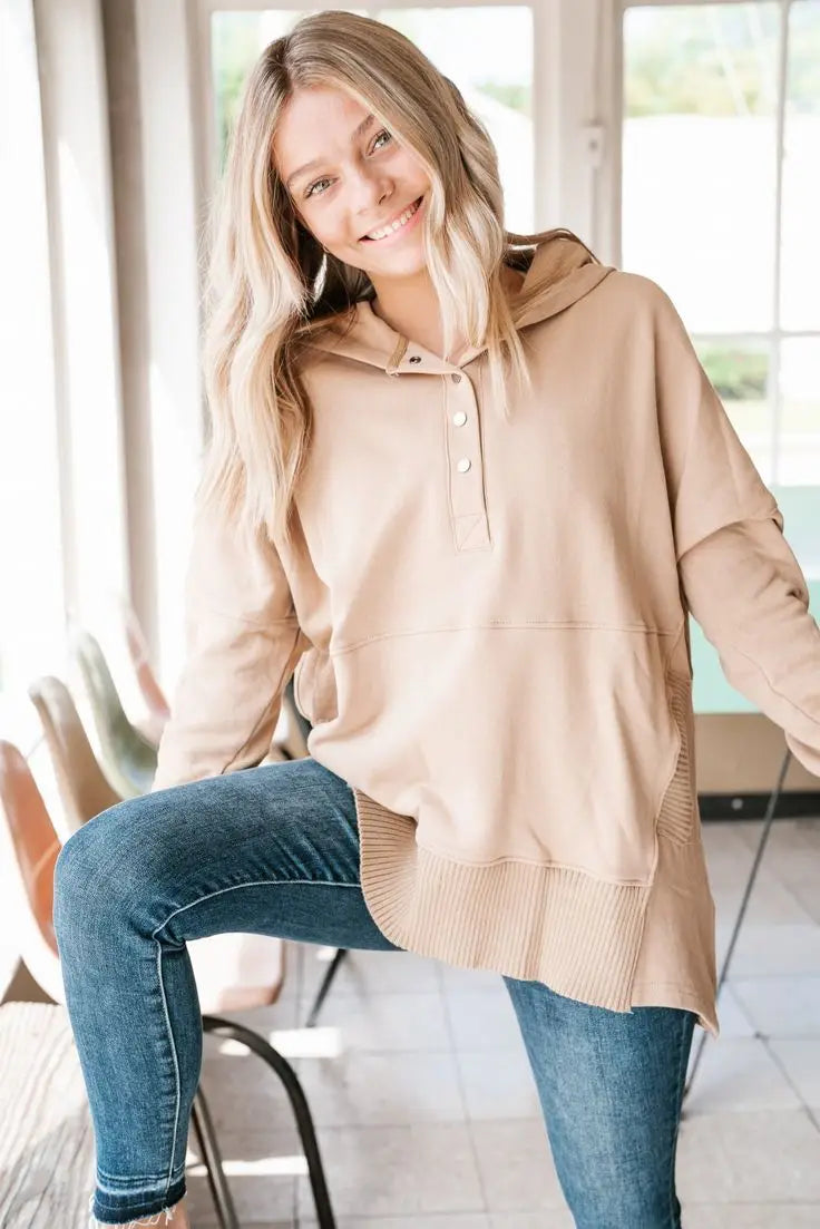 VIVIEN - Casual damessweater met stijlvolle knoopdetails