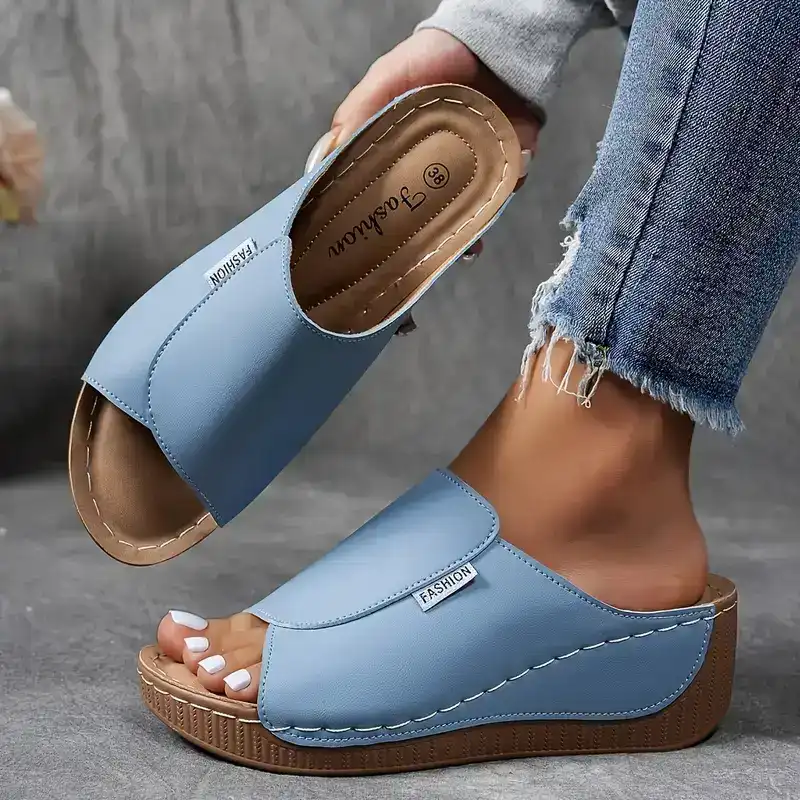 Damesslippers met sleehak en brede gesloten wreefband – SOLARA LIFTSTEP - Glamorix