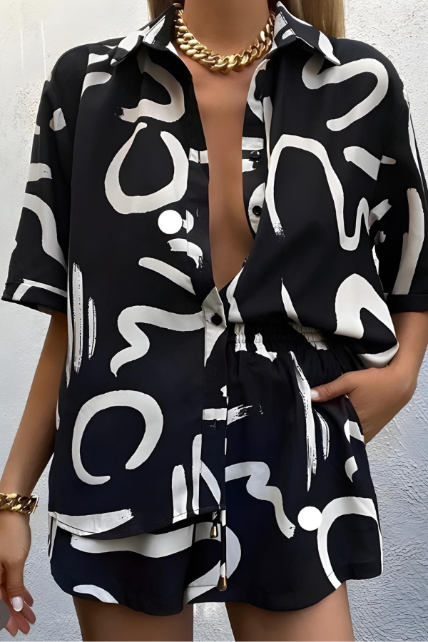 Tweedelige dames set met losse blouse en short – LAVAYA SET - Glamorix