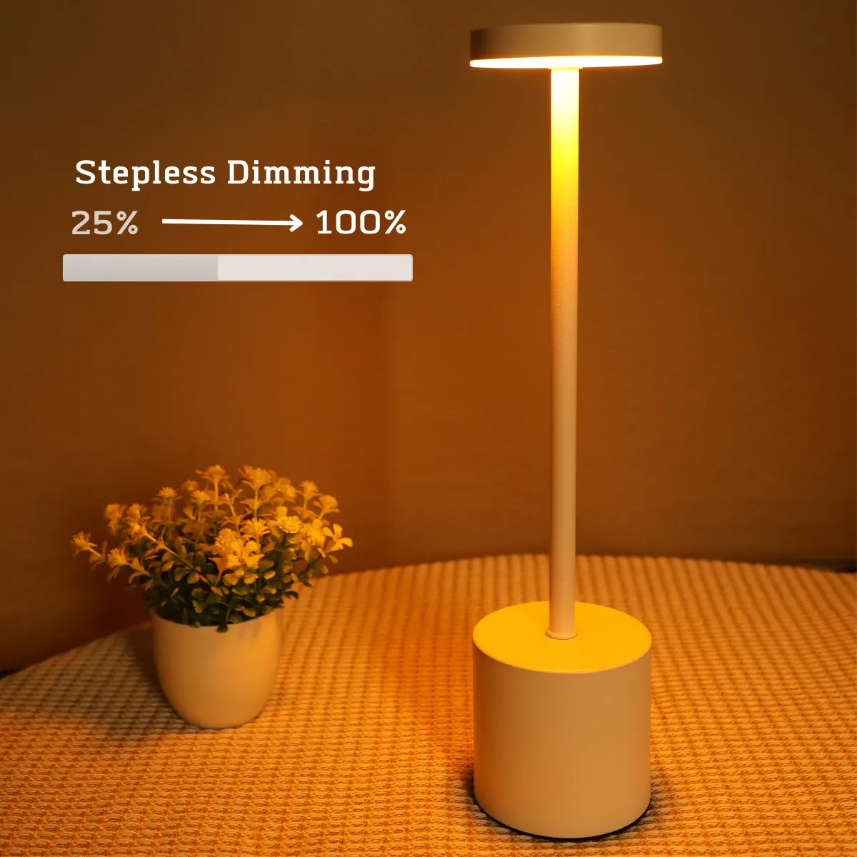 LumiMetal - Draadloze Metalen LED Tafellamp