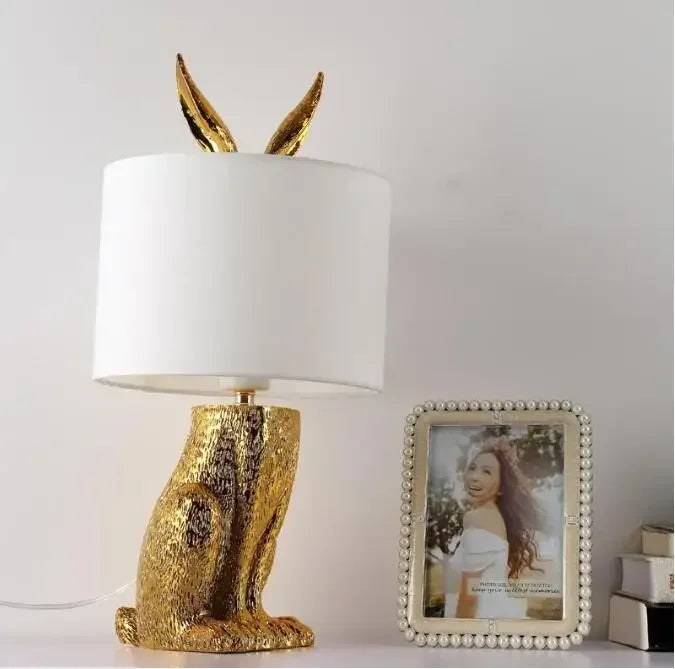 BUNNYLUX - Tafellamp met schattig konijn in Scandinavische stijl