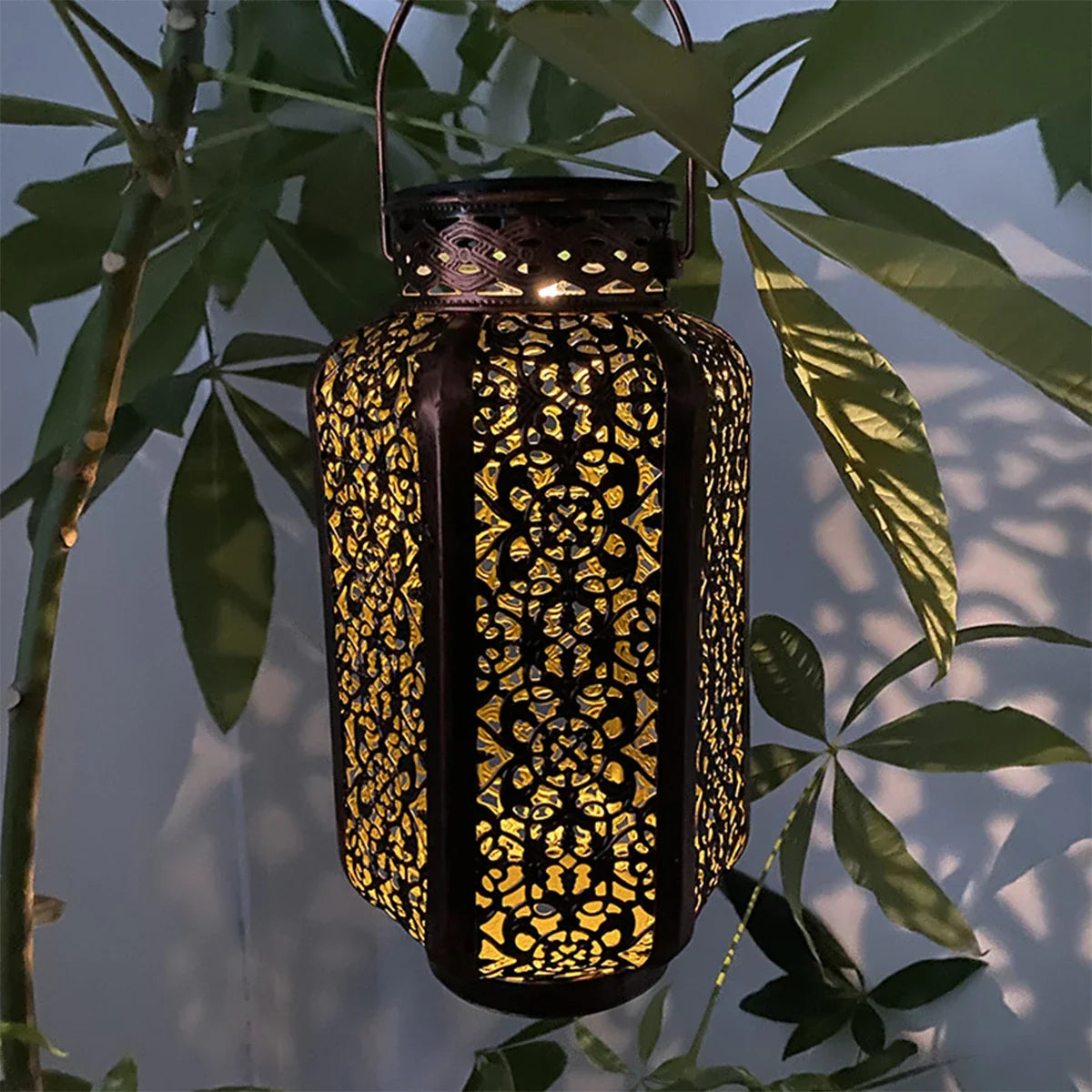 Vintage solar tuinlantaarn van ijzer – SOLARIS VINTAGE LANTERN - Glamorix