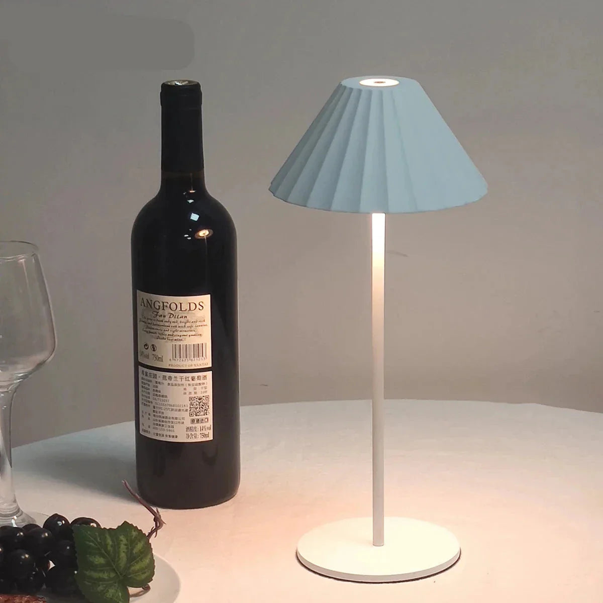 LUXTECH - Lamp met geavanceerde functies en moderne stijl