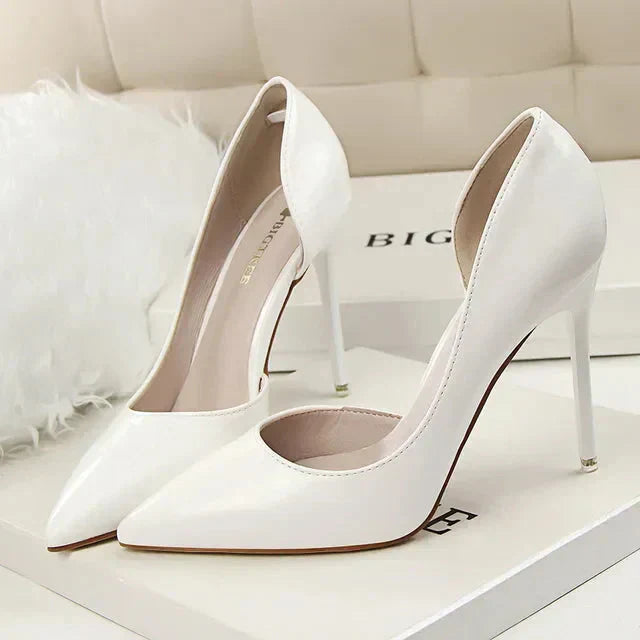 Dames pumps met hoge hak en uitgesneden zijkant – VELARA CUTOUT - Glamorix