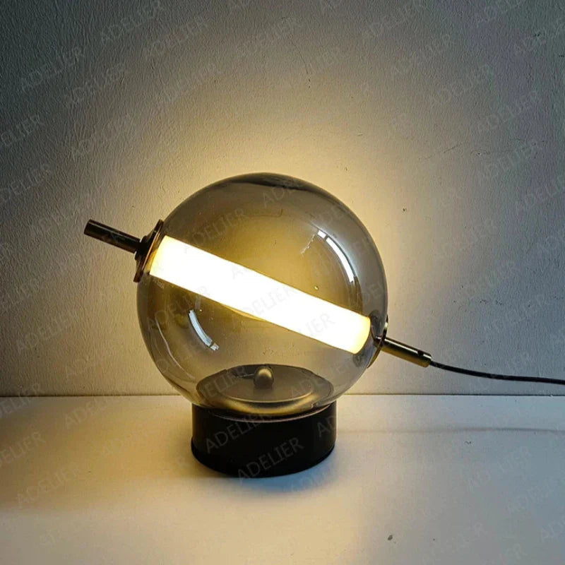 RETROLUX - Elegante tafellamp met retro ontwerp
