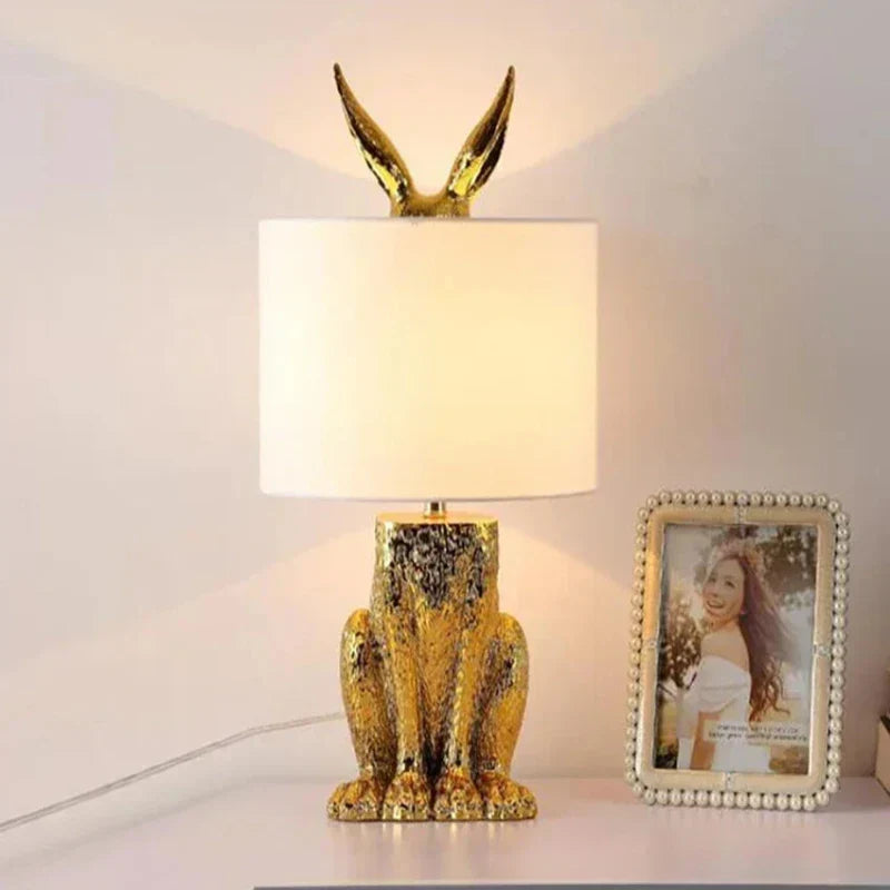 BUNNYLUX - Tafellamp met schattig konijn in Scandinavische stijl