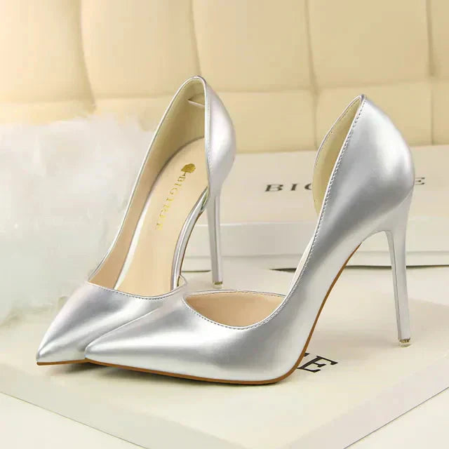Dames pumps met hoge hak en uitgesneden zijkant – VELARA CUTOUT - Glamorix
