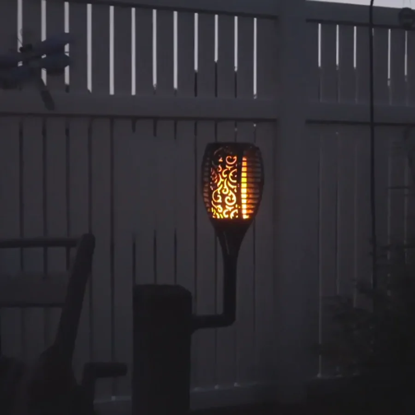 SolarFlame – Zonne-Energie LED Tuinfakkels