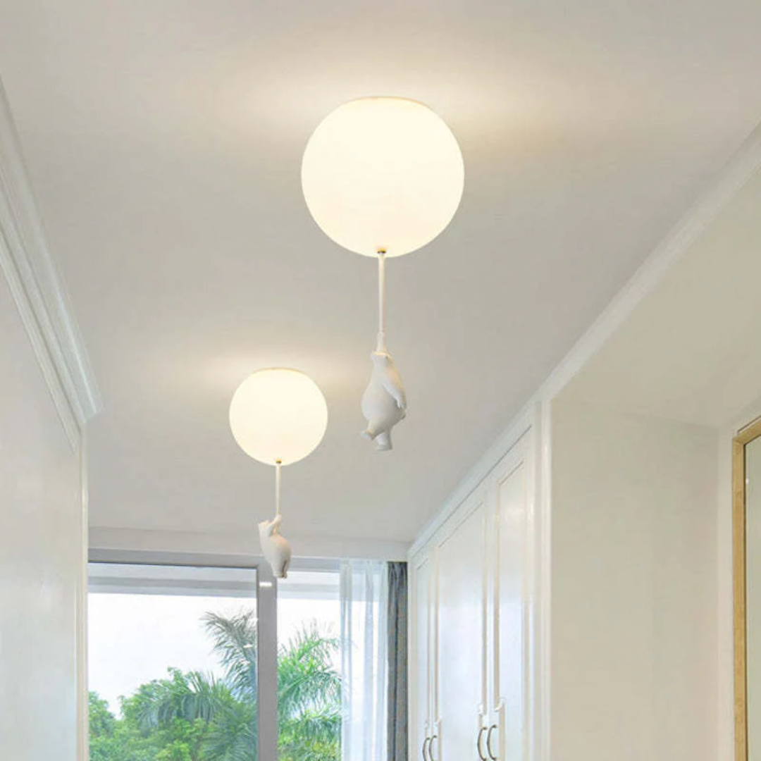 Betoverende Kinderkamer Hanglamp met Beer en Ballon – TeddyGlow