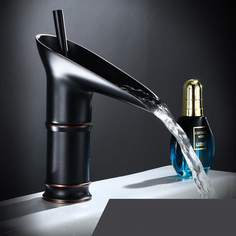 Waterval wastafelkraan met retro design voor badkamer – VELLUTO AquaFall - Glamorix