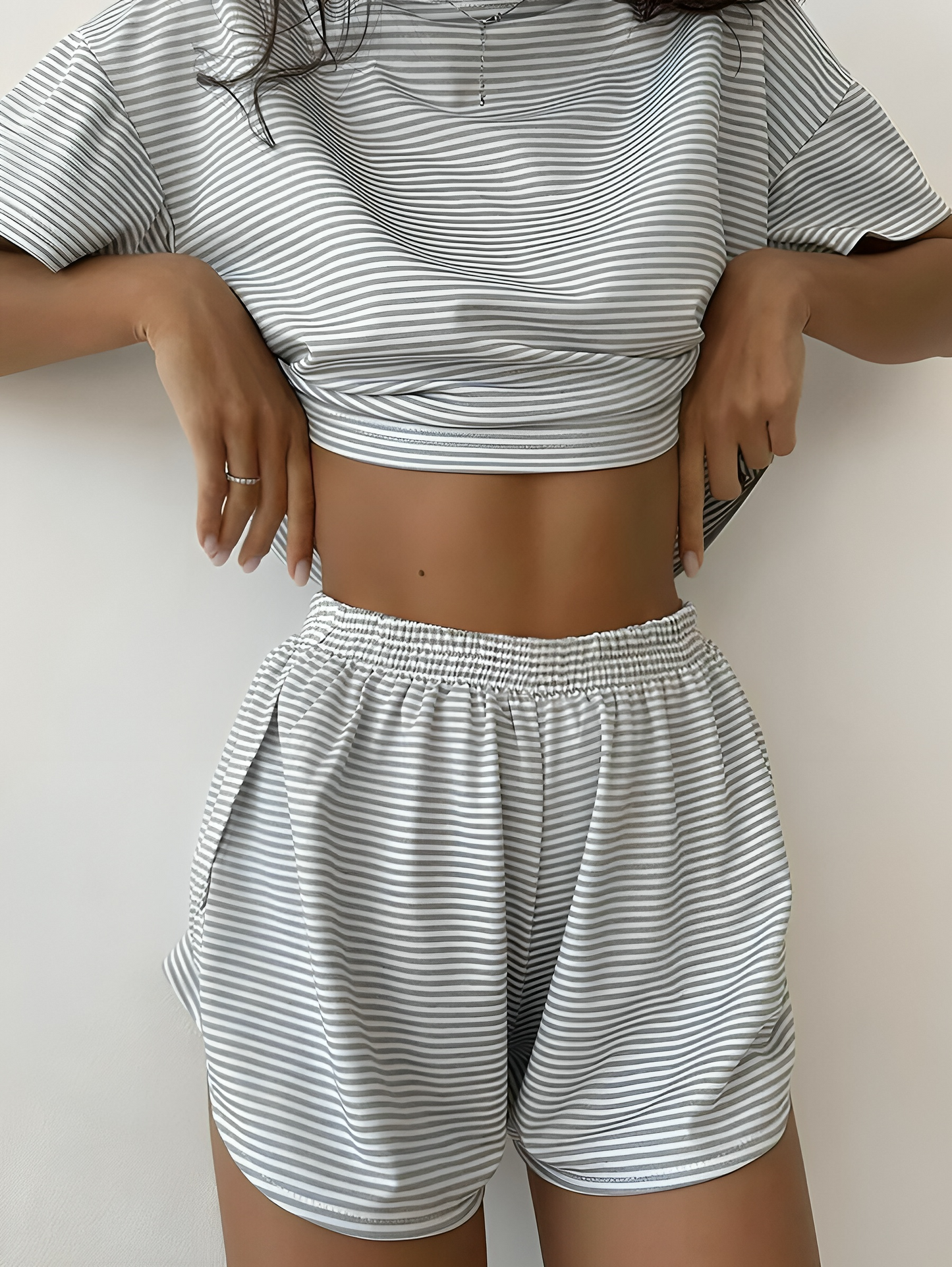Tweedelige dames set met streepdessin en relaxte pasvorm – NAYLA STRIPESET - Glamorix
