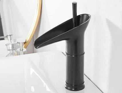 Waterval wastafelkraan met retro design voor badkamer – VELLUTO AquaFall - Glamorix