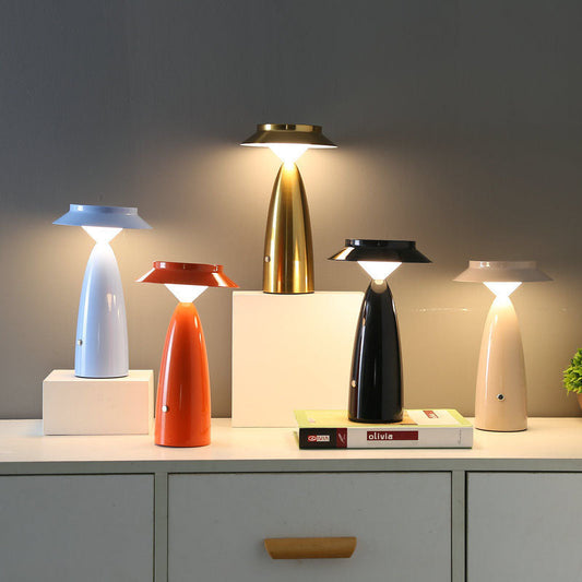 LUMINA - Speelse tafellamp met industrieel ontwerp
