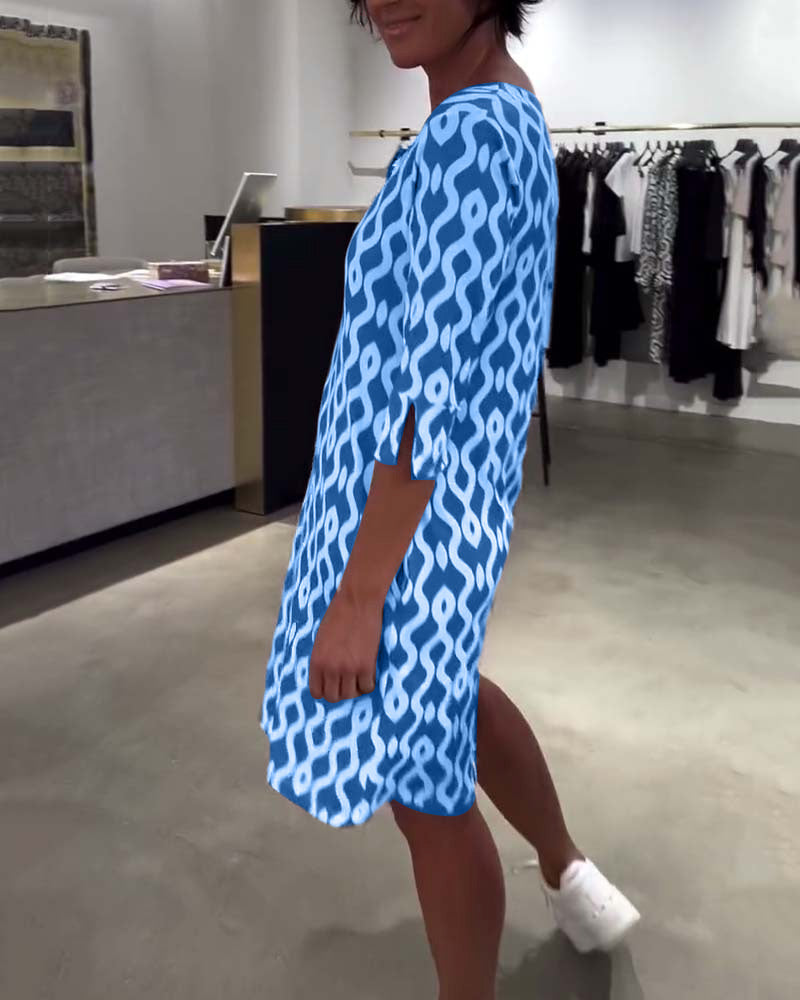 Zomerjurk met grafische print en V-hals voor dames – NOYA GRAPHIC - Glamorix