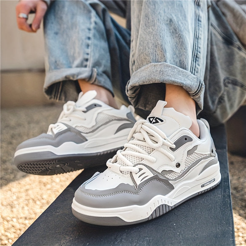 Lage herensneaker met contrastdetails en sportieve zool – NOVARO FLEX - Glamorix