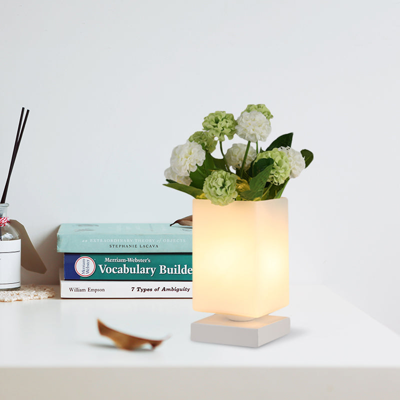 https://www.selzar.nl/products/luna-elegant-art-deco-glazen-nachtlamp-voor-een-romantische-slaapkamersfeer