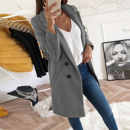 CARINA - Moderne trenchcoat voor dames met dubbele rij knopen en slanke pasvorm