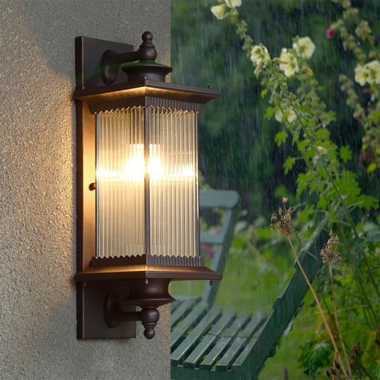 Zwarte vintage buitenwandlamp met klassiek lantaarnontwerp – LANTERRA CLASSIC - Glamorix