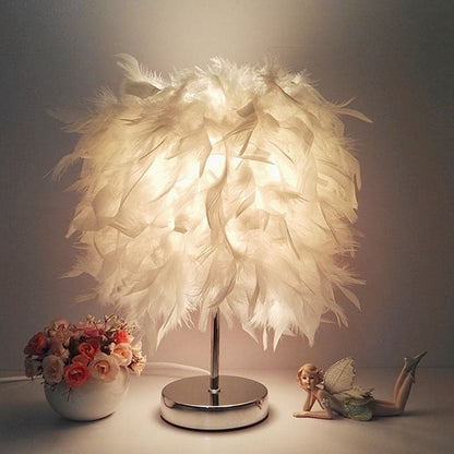 FEATHERLUX - Wijde bolvormige tafellamp met veren design