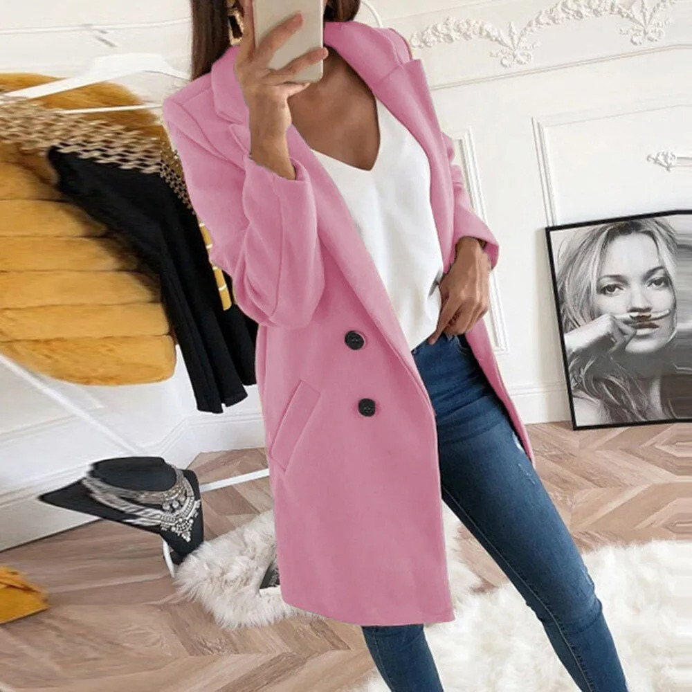 CARINA - Moderne trenchcoat voor dames met dubbele rij knopen en slanke pasvorm