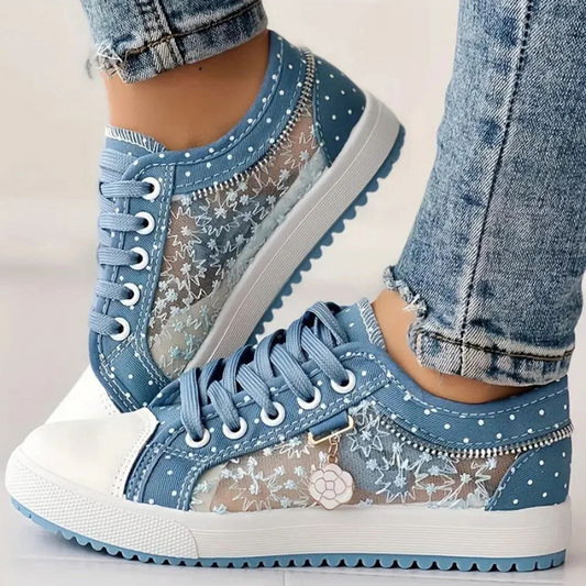 Thora - Damessneakers met kanten panelen en speelse details - Glamorix