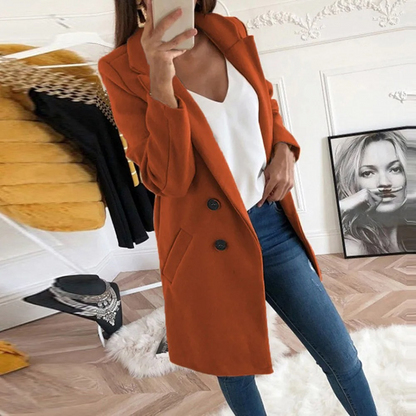 CARINA - Moderne trenchcoat voor dames met dubbele rij knopen en slanke pasvorm