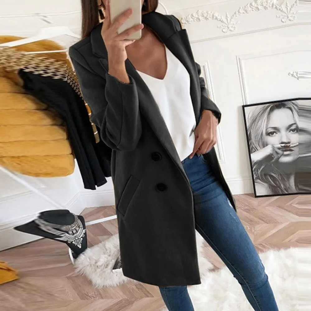 CARINA - Moderne trenchcoat voor dames met dubbele rij knopen en slanke pasvorm