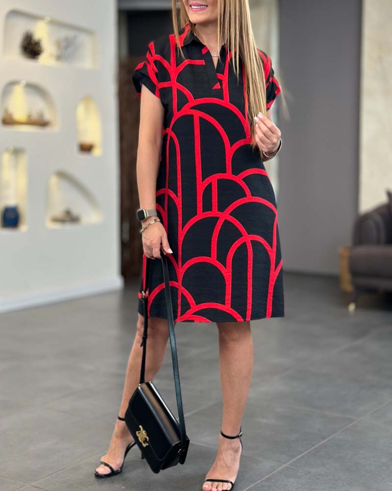 AURELIA – Elegante Midi-Jurk met Reverskraag en Korte Mouwen