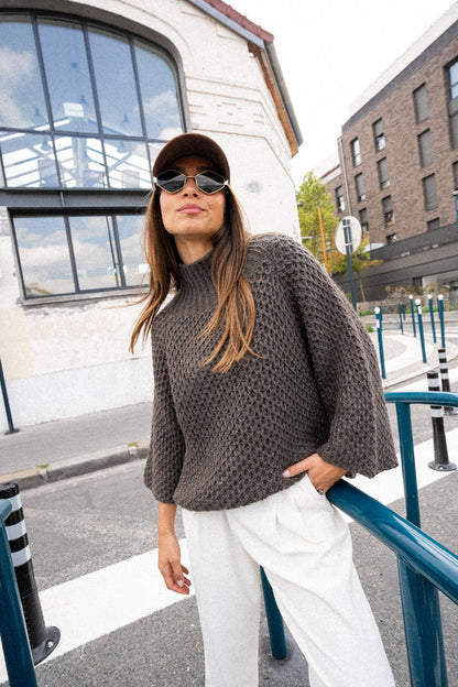 ELEGANTIA - Stijlvolle Gebreide Pullover met Korte Mouwen en Decoratieve Elementen