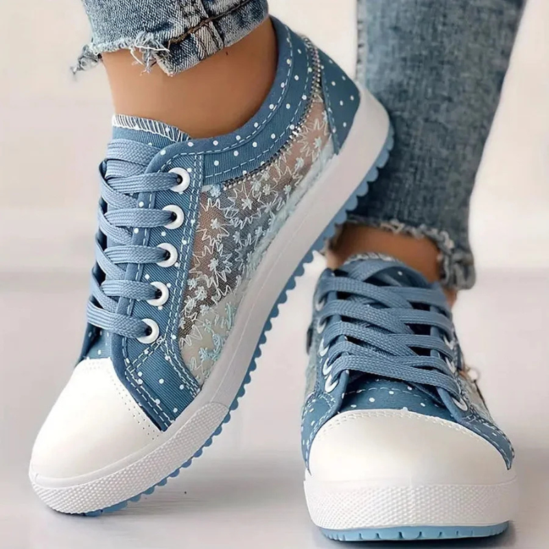 Thora - Damessneakers met kanten panelen en speelse details - Glamorix
