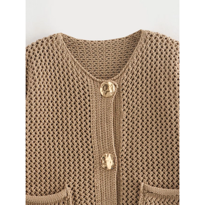 ISLA - Kaki gebreid vest met knopen en tijdloze charme