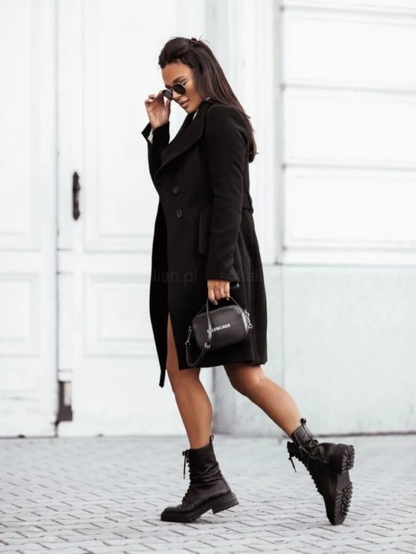 CELINE - Stijlvolle trenchcoat met dubbele knoopsluiting en slim fit voor dames