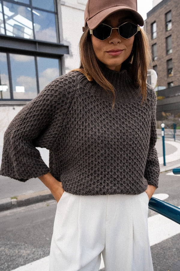 ELEGANTIA - Stijlvolle Gebreide Pullover met Korte Mouwen en Decoratieve Elementen