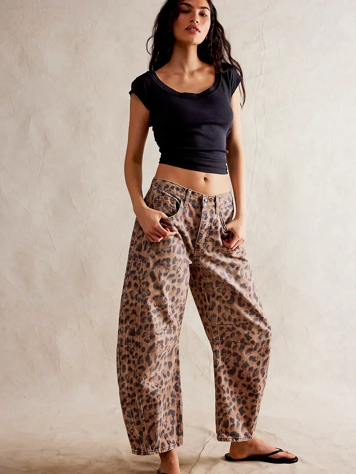 Modieuze baggy jeans met opvallende leopardprint – LEONA