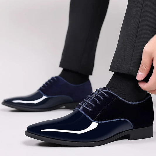 Herenschoenen met glanzende neus en strakke vetersluiting – LUCIANO POLISH - Glamorix