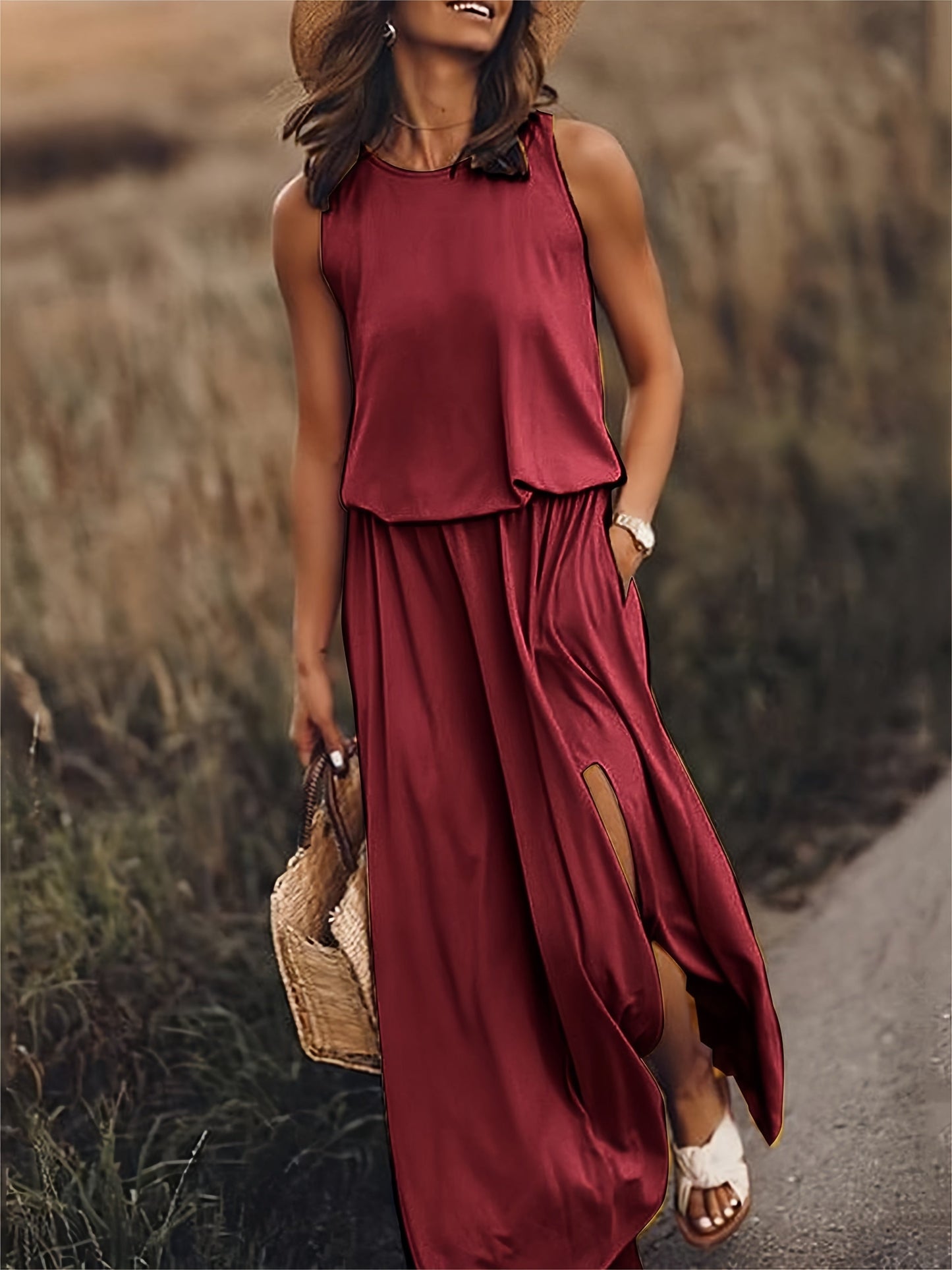 Mouwloze maxi zomerjurk met split en elegante flow – LUNA BREEZE - Glamorix